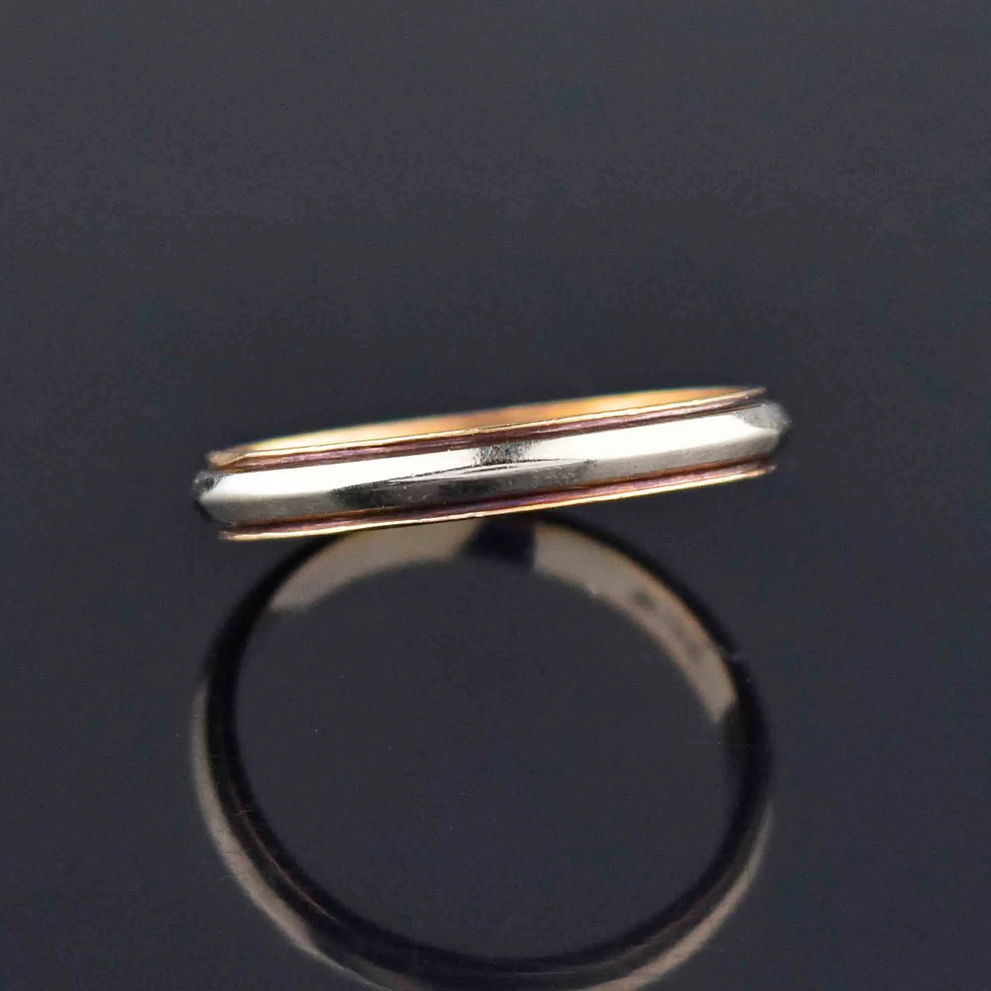 Vintage 14K Gold Two Tone Wedding Band Ring